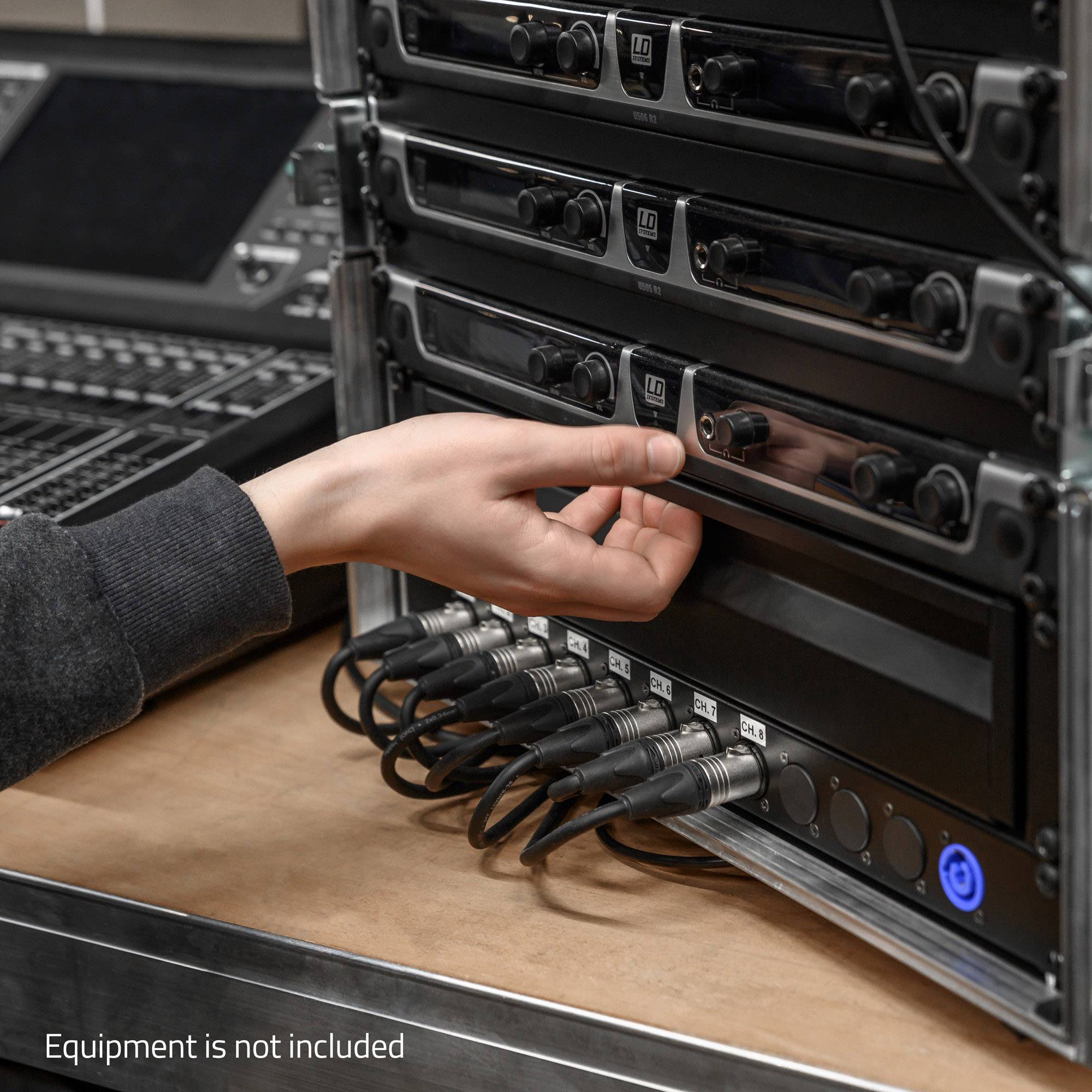 Adam Hall 874E02 19 Zoll Rackschublade 2 HE Stahl