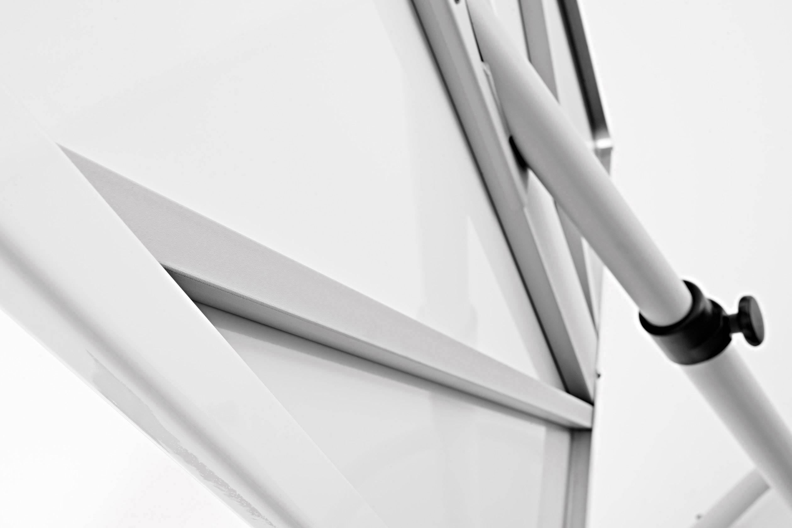 magnetoplan Flipchart De Luxe (B x H) 680 mm x 970 mm Weiß beschriftbar, abwischbar, höhenverstellbar, Inkl. Ablageschale, magnethaftend 12270F13