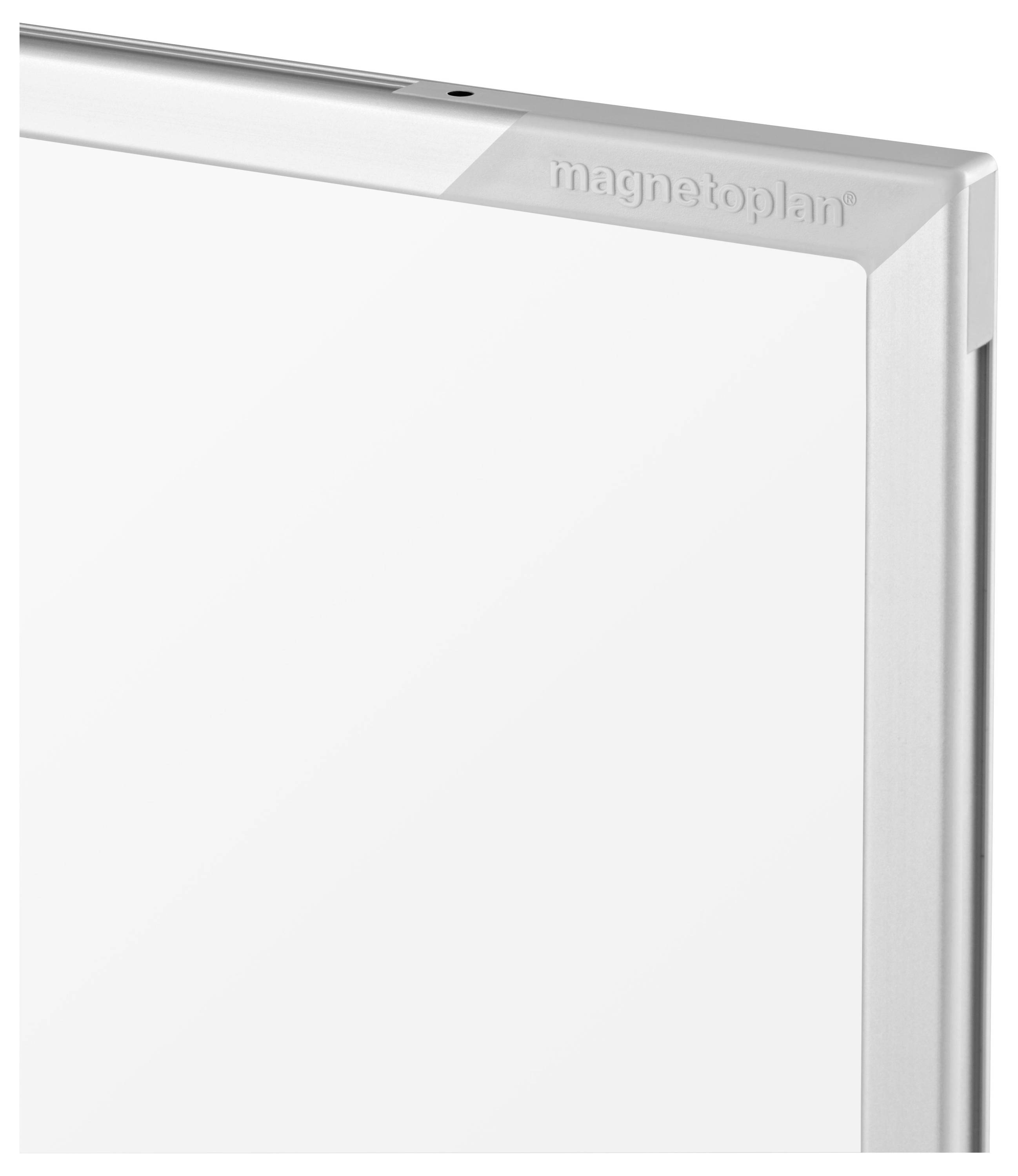 Nahaufnahme eines weißen Rahmens einer Whiteboard- oder Anschlagtafel mit dem Markennamen 