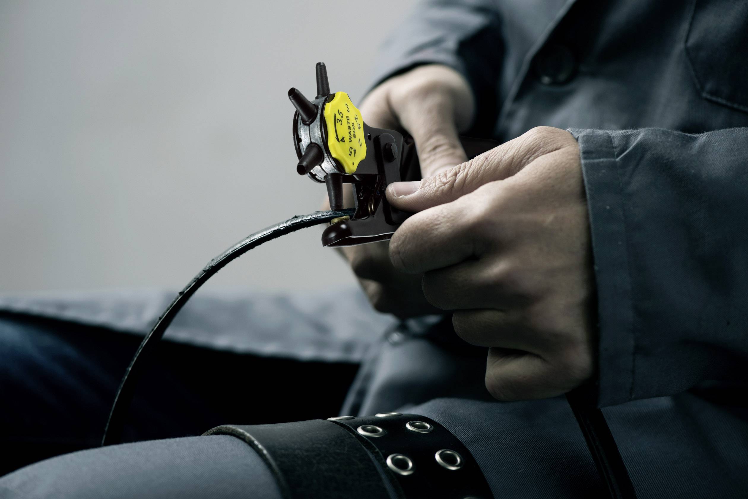 TOOLCRAFT TO-6425610 Revolverlochzange 2 mm, 2.5 mm, 3 mm, 3.5 mm, 4 mm, 4.5mm 230mm 1St.