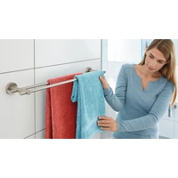 tesa MOON Handtuchstange Klebstoff Metall tesa MOON Handtuchstange Klebstoff Metall