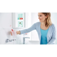 Tesa 40284-00000-00 LOXX Zahnputzbecher Klebstoff Chrom (glänzend), Weiß (satiniert) Tesa 40284-00000-00 LOXX Zahnputzbecher Klebstoff Chrom (glänzend), Weiß (satiniert)