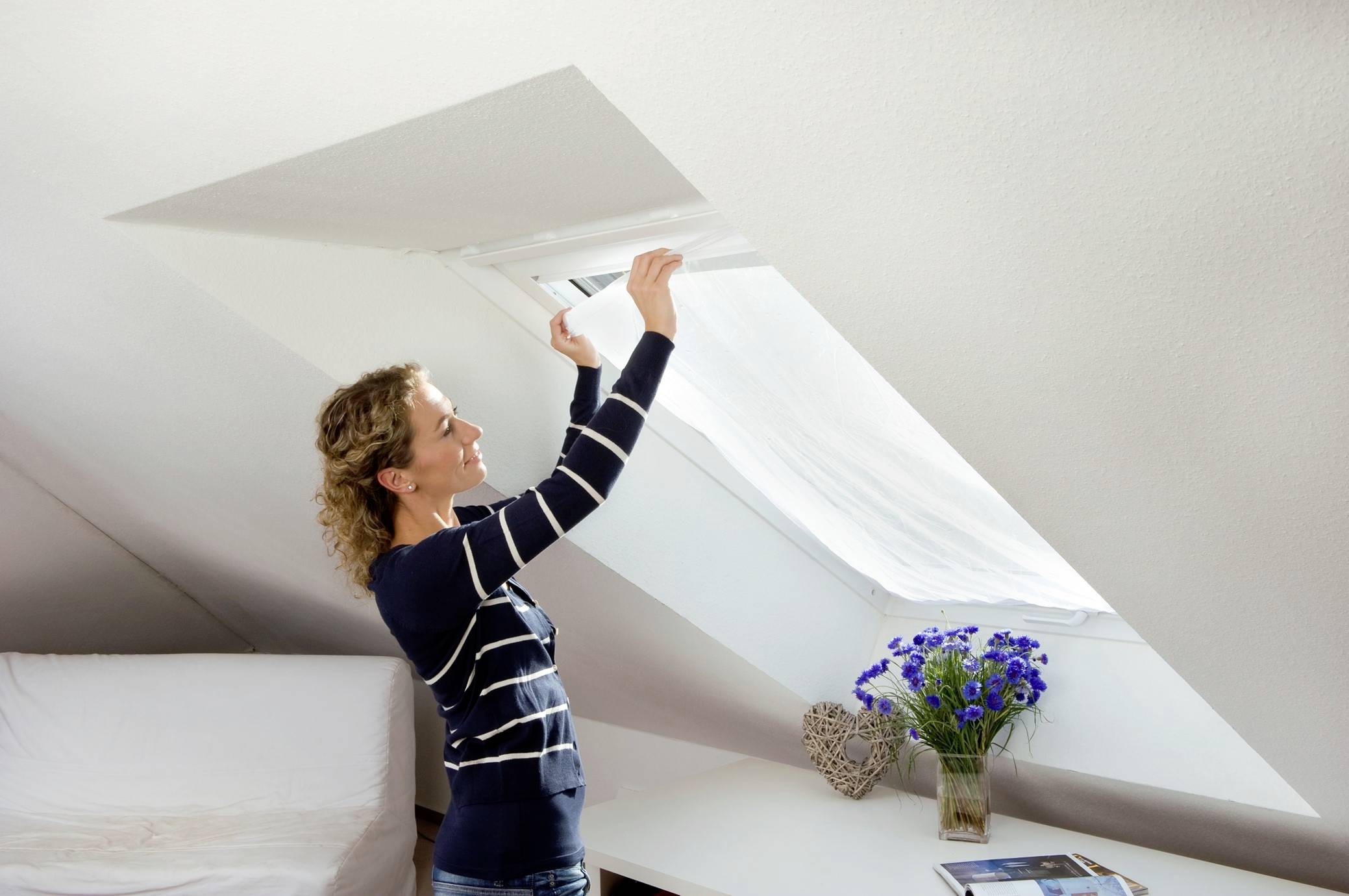 Tesa COMFORT 55881-00020-00 Dachfenster-Fliegengitter UV-Licht (B x H) 1200mm x 1400mm Weiß 1St.