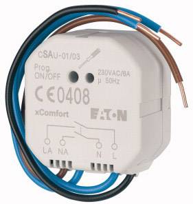 Ein weißer Elektroschalter von Eaton mit blauen und braunen Kabeln, Beschriftung '230VAC/6A', Modellnummer 'CSAU-01/03'.