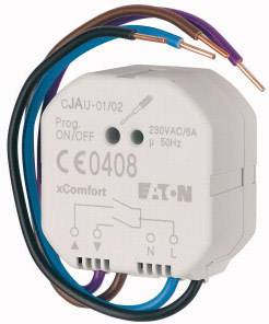 Schaltermodul mit Beschriftung '230VAC/6A' und Markenlogo, umgeben von farbigen Kabeln. Entwickelt für elektrische Installationen.