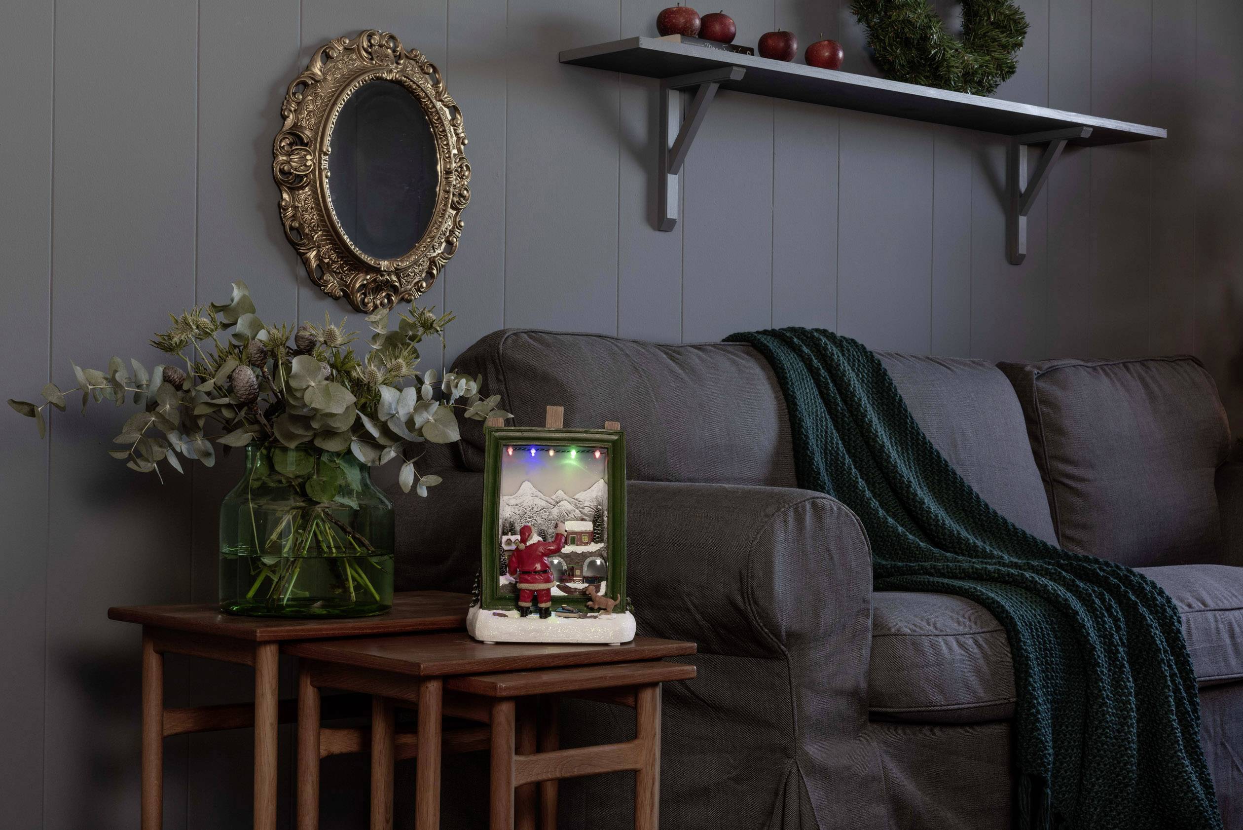 Konstsmide 4221-000 LED-Szenerie Malender Weihnachtsmann RGBW LED Bunt wählbare Energieversorgung, mit Animation, mit Schalter