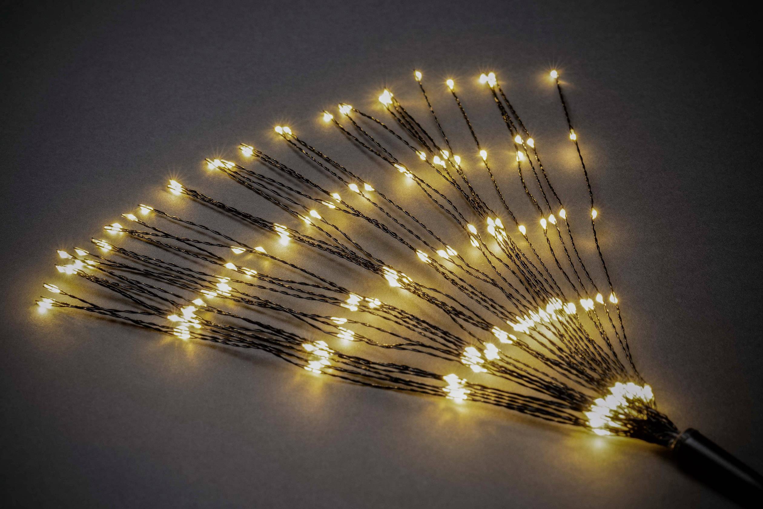 Konstsmide 3097-800 LED-Mistelzweig Bernstein LED Schwarz variabel einstellbar