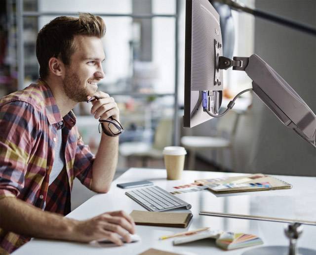 TECHly ICA-LCD-514 1fach Monitor-Tischhalterung 33,0 cm (13") - 68,6 cm (27") Höhenverstellbar, Neigbar, Schwenkbar