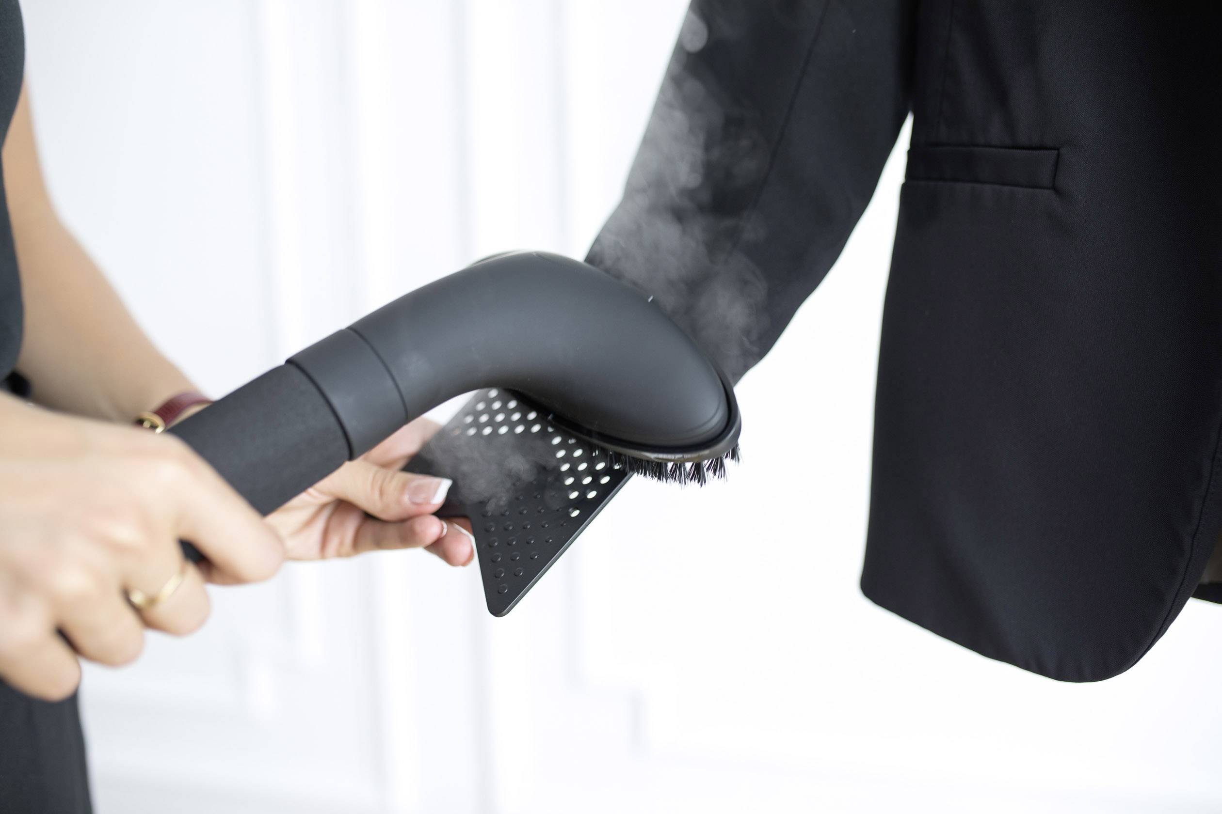 SteamOne Stilys ST70SB Dampfglätter 2000W Schwarz