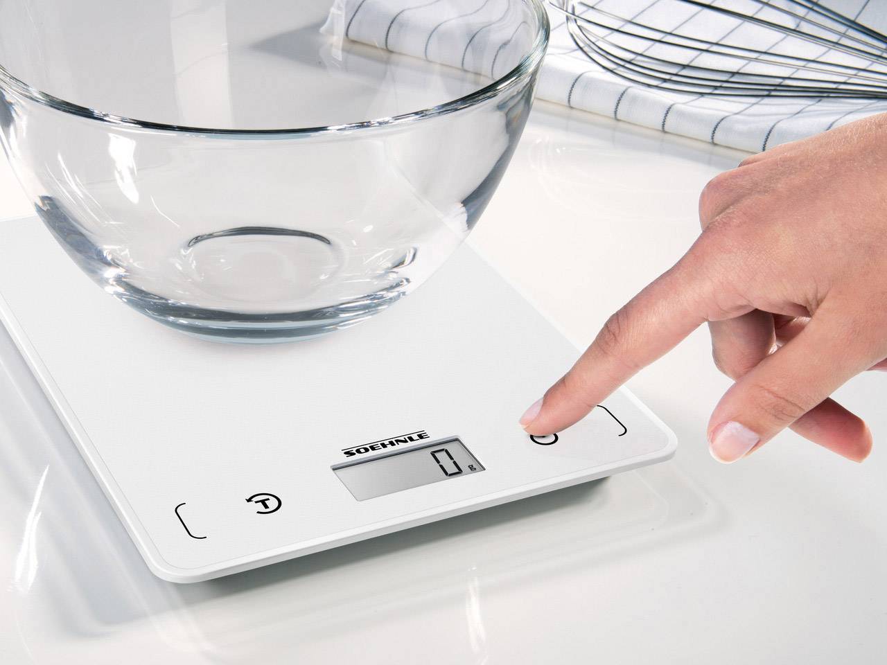 Soehnle KWD Page Compact 200 Digitale Küchenwaage mit Wandbefestigung Wägebereich (max.)=5kg Weiß