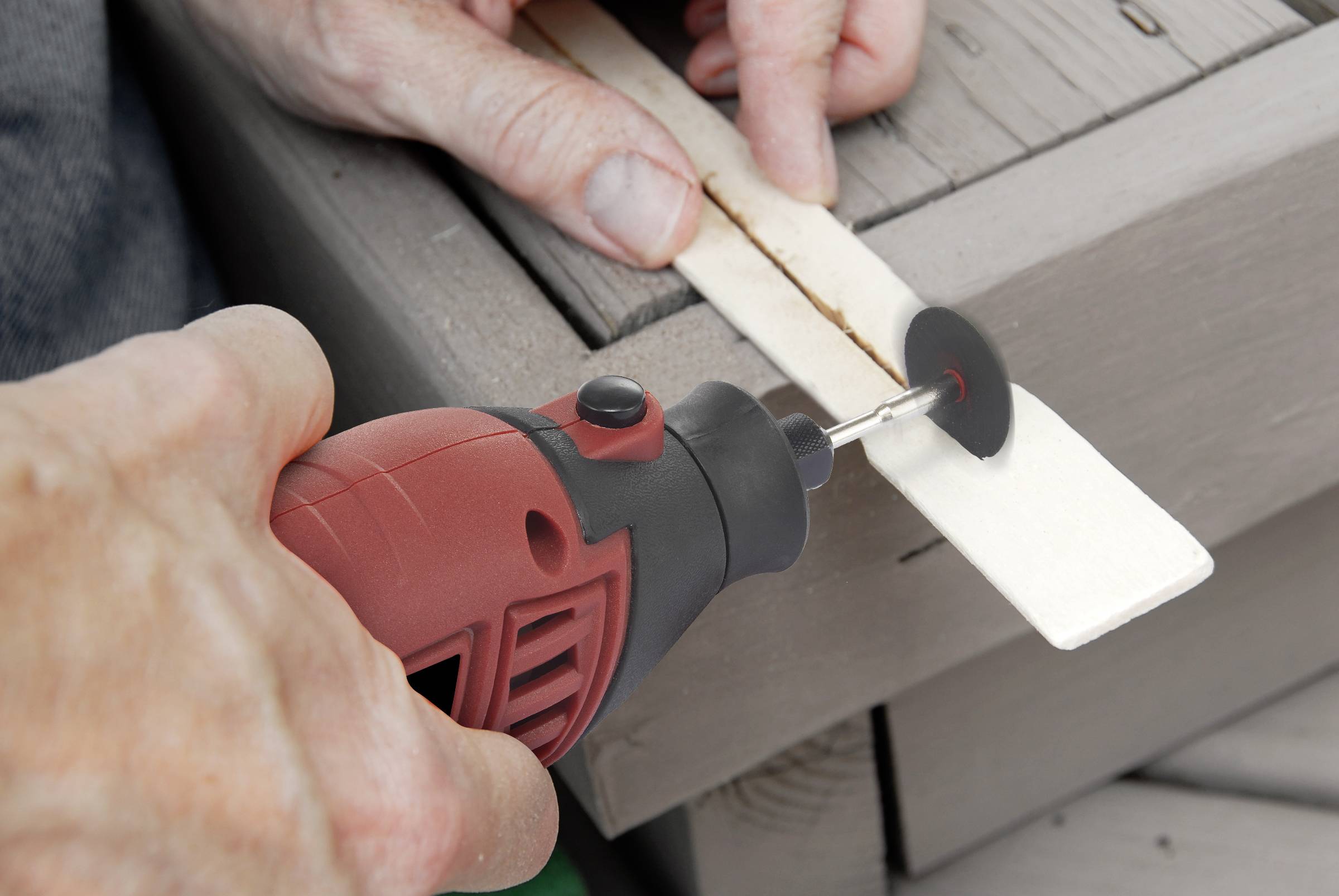 TOOLCRAFT MW-138 TO-6449337 Multifunktionswerkzeug mit Zubehör, inkl. Koffer 170W