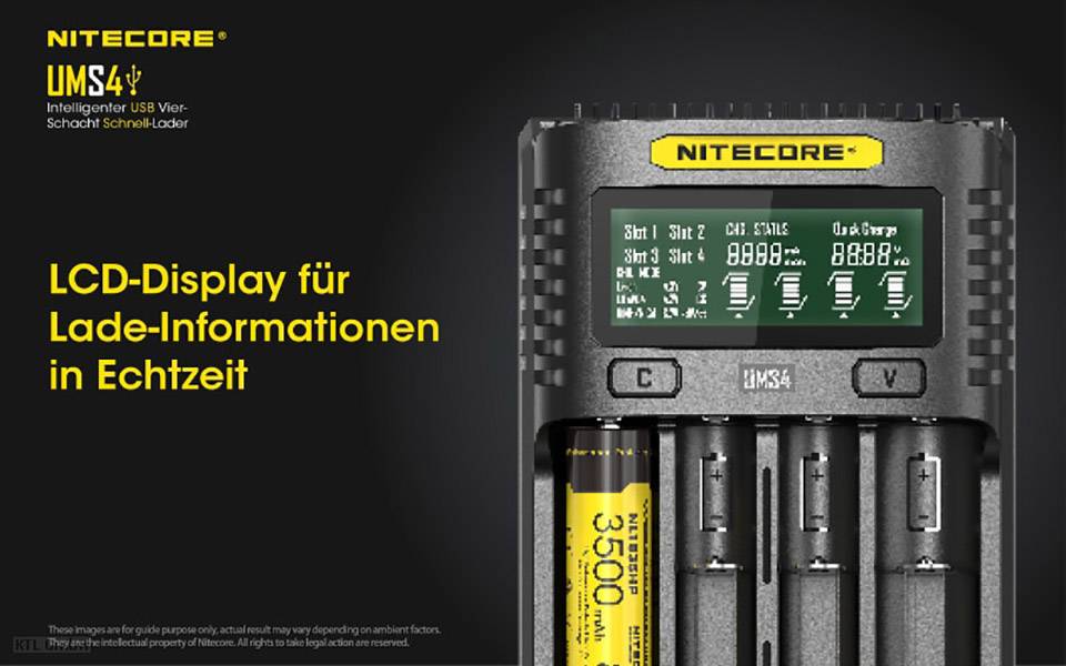Nitecore-Ladegerät UMS4 mit USB-Anschluss, zeigt Ladeinformationen für vier AA-Batterien auf einem LCD-Display in Echtzeit.