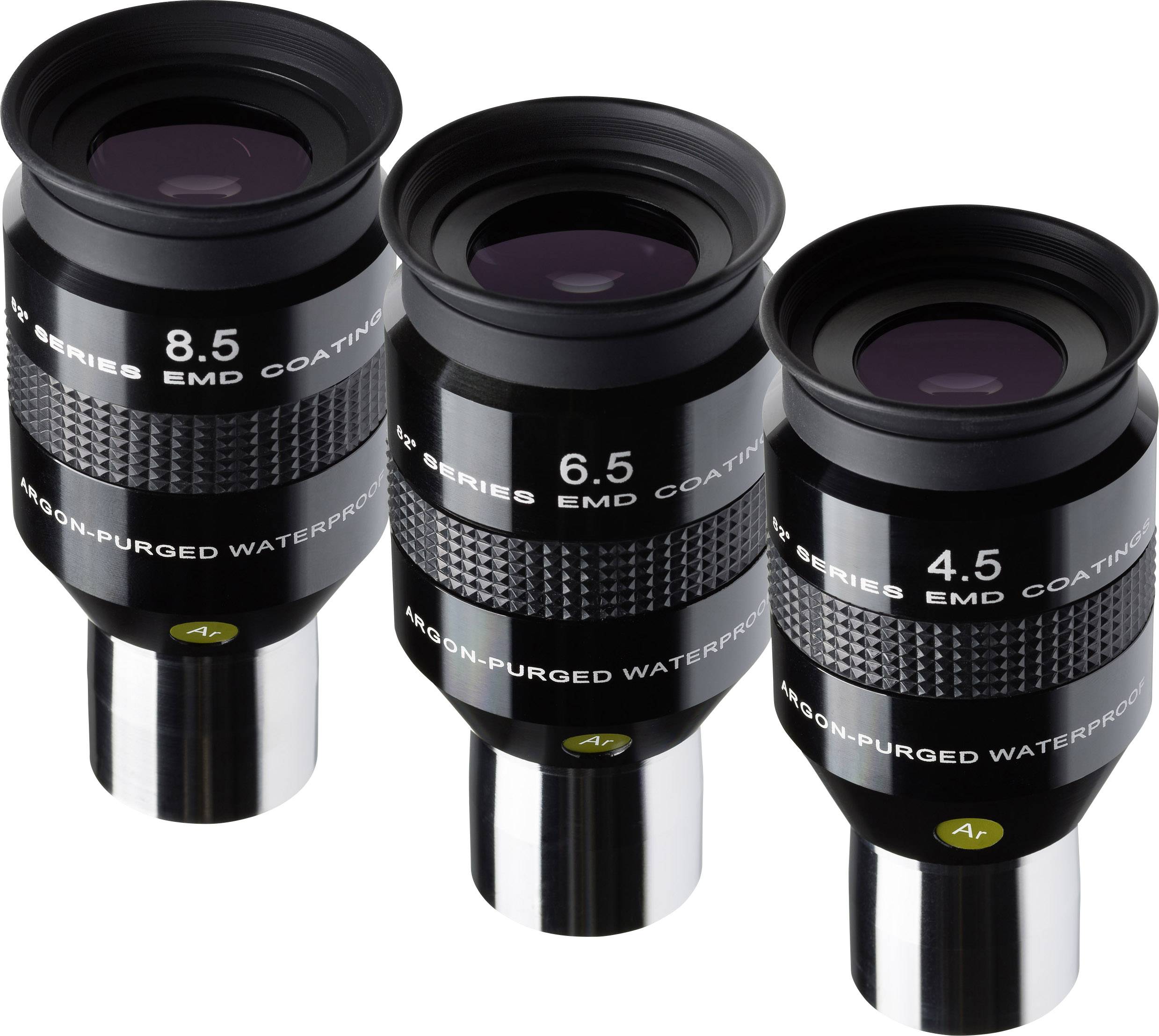 Drei schwarze Teleskopokulare mit Beschriftungen '8.5', '6.5' und '4.5' auf der Vorderseite, zeigen unterschiedliche Brennweiten.