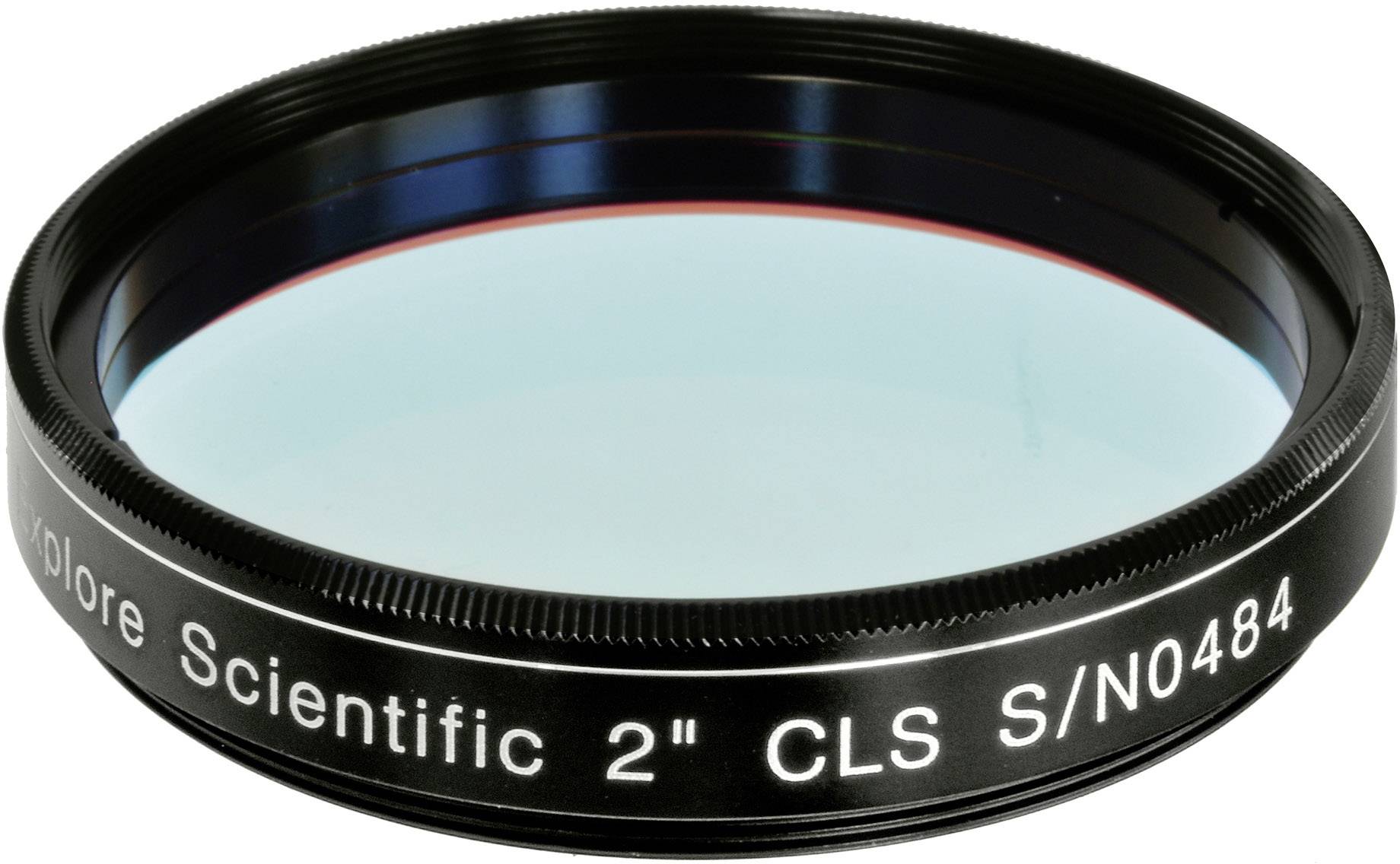 Ein 2-Zoll CLS-Filter von Explore Scientific, verwendet zur Reduzierung der Lichtverschmutzung in astronomischer Fotografie.