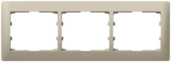 Dreifache Schaltrahmen in Beige, geeignet für drei Lichtschalter oder Steckdosen, in einem modernen Design.