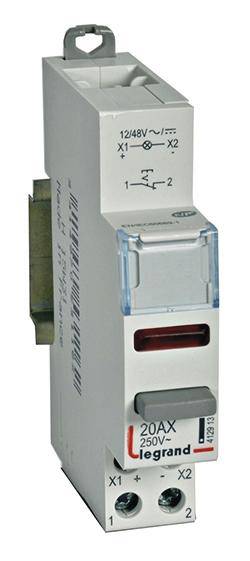Ein Stromschutzschalter mit der Aufschrift '20AX 250V', Herstellername darauf sichtbar. Hauptbestandteil einer elektrischen Schaltanlage.