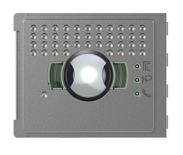 Ein elektronisches Gerät mit einer zentralen Linse, umgeben von LEDs und Symbolen für Mikrofon, Lautsprecher und Anrufknopf.