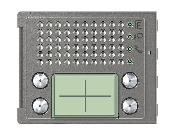 Ein metallisches Intercom-Bedienfeld mit Lautsprechergitter oben, grüner Bildschirm unten, vier silbernen Knöpfen und Symbolen rechts.