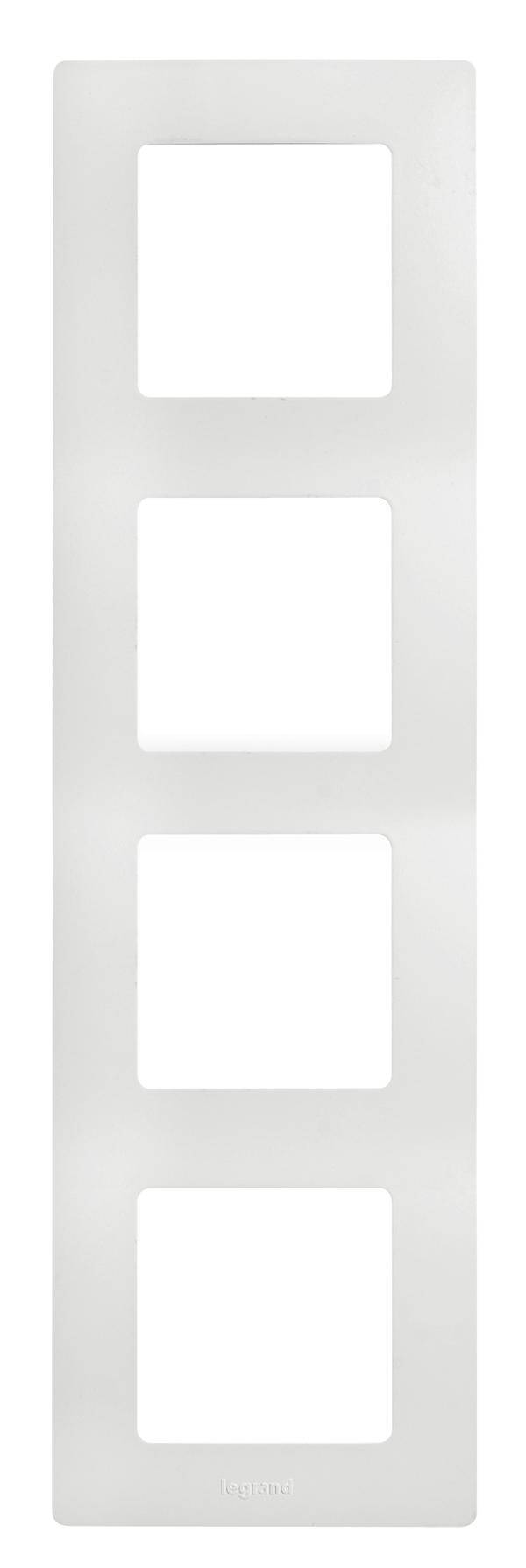 Kunststoffrahmen mit vier quadratischen Ausschnitten, geeignet für Steckdosen oder Schalter in einer modernen, minimalistischen Umgebung.
