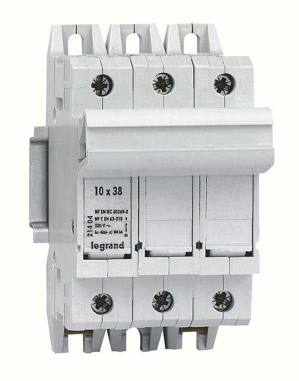 Drei-poliger elektrischer Sicherungsautomat von Legrand, geeignet für Schaltungen bis 690V und 100A, Modell '10x38'.