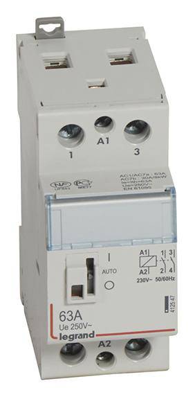 Ein 63A Leistungsschalter von Legrand mit Ue 250V, geeignet für 230V bei 50/60Hz. Enthält einen Kippschalter für manuelle oder automatische Steuerung.