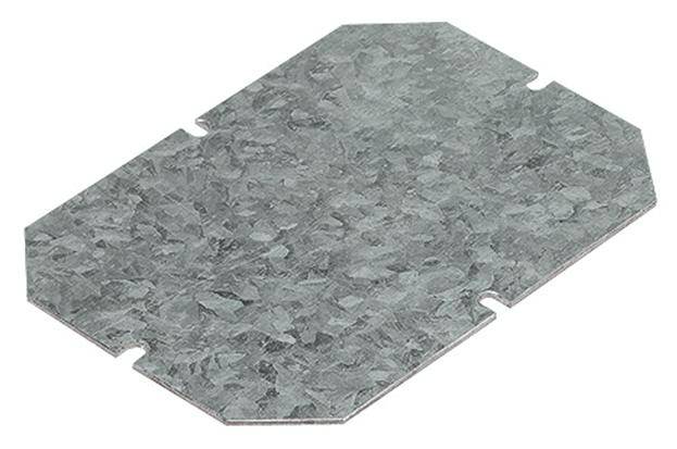 Metallabdeckung mit rechteckiger Form, verziert mit unregelmäßigen Mustern.