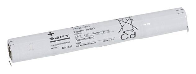 Ein zylindrischer wiederaufladbarer Akku mit der Aufschrift 'SAFT'. Spannung: 4,8V, Kapazität: 1,5Ah. Symbol für Cadmium (Cd) sichtbar.