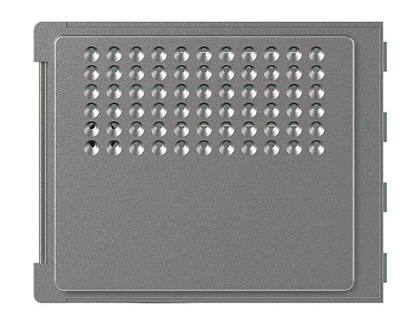 Silberne Metallplatte mit mehreren gleichmäßig verteilten Löchern.