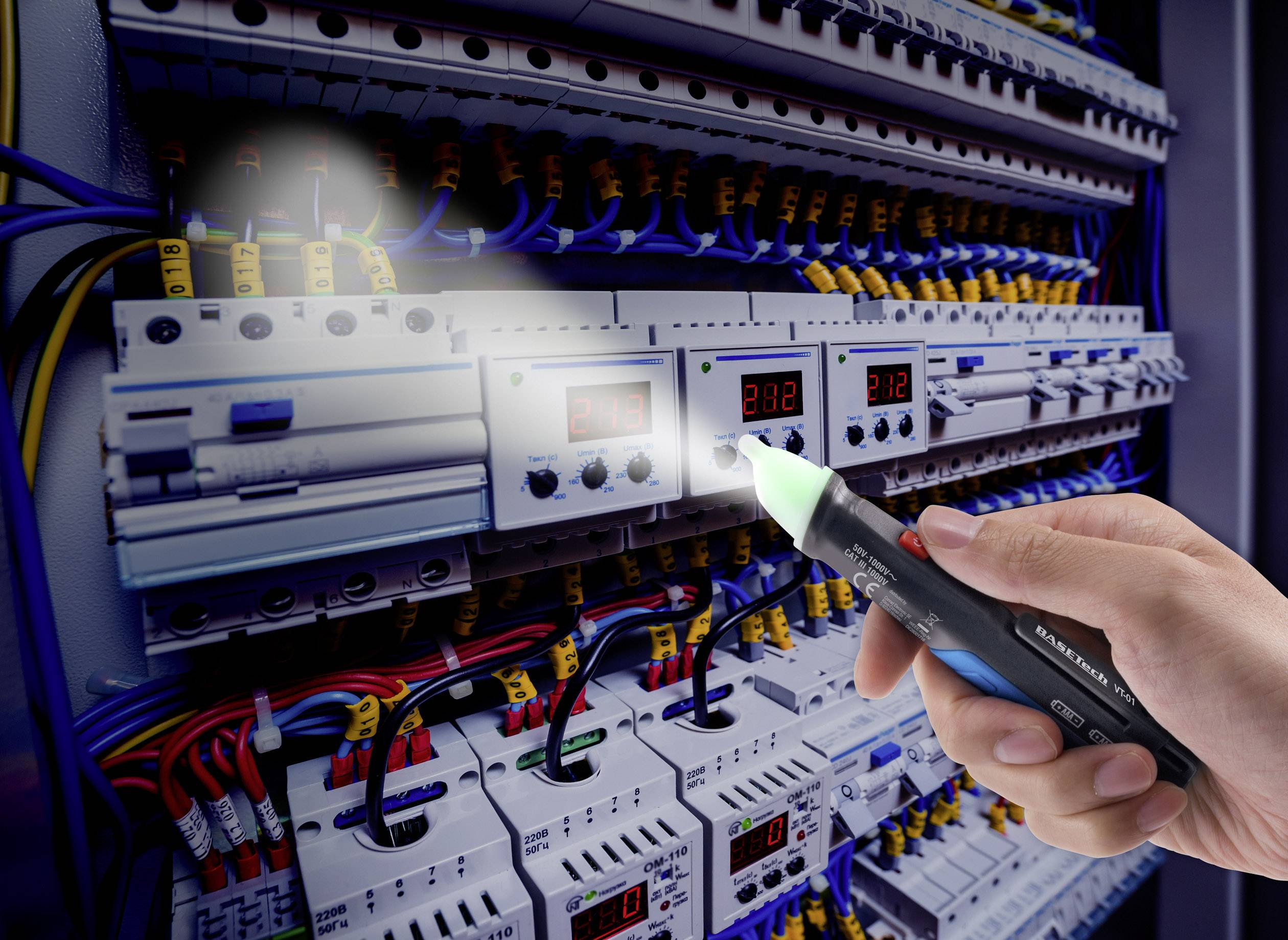 Basetech VT-01 Berührungsloser Spannungsprüfer CAT III 1000V LED