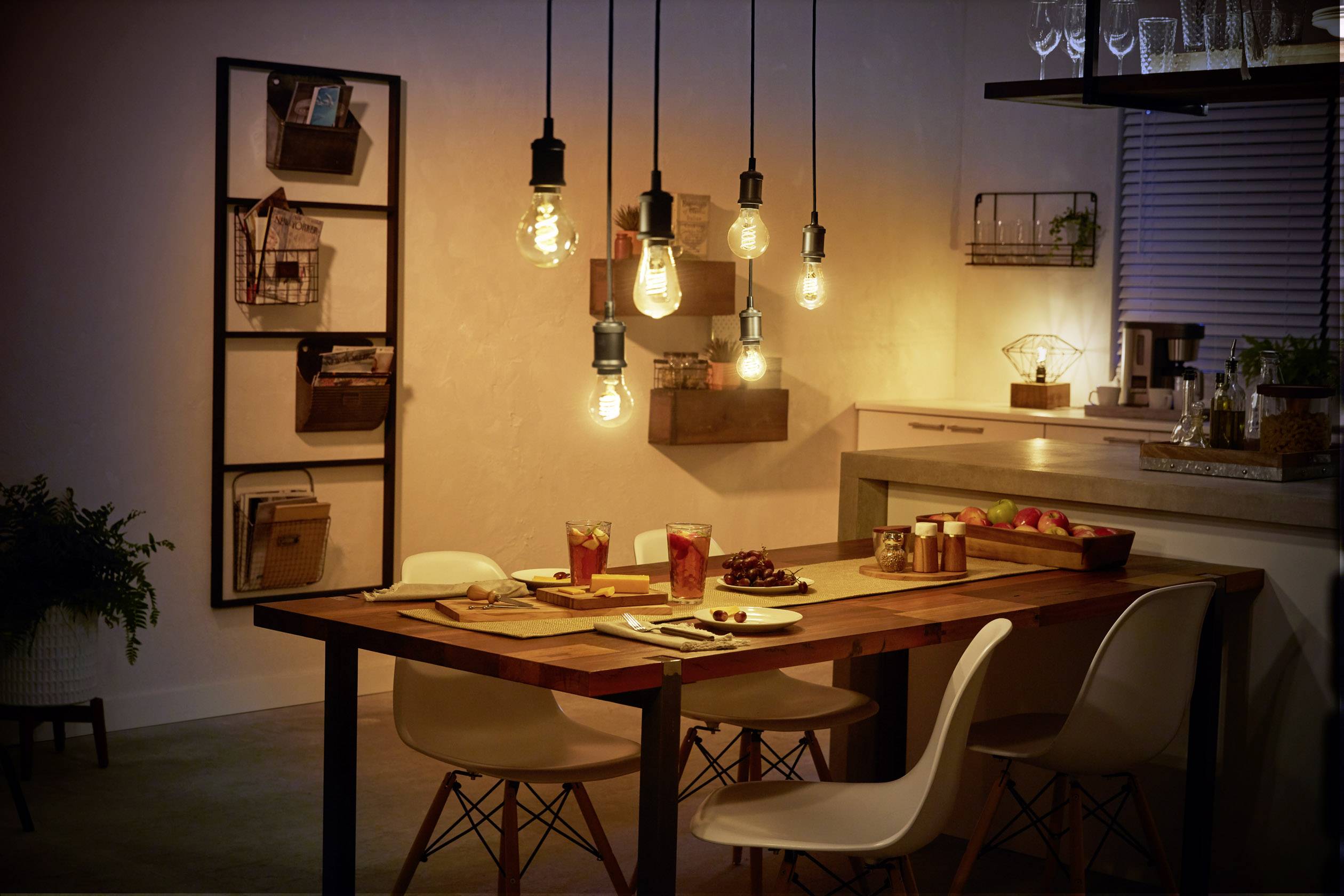 Philips Lighting Hue LED-Leuchtmittel (einzeln) 929002241201 EEK: G (A - G) E27 7W Warmweiß EEK: G (A - G)