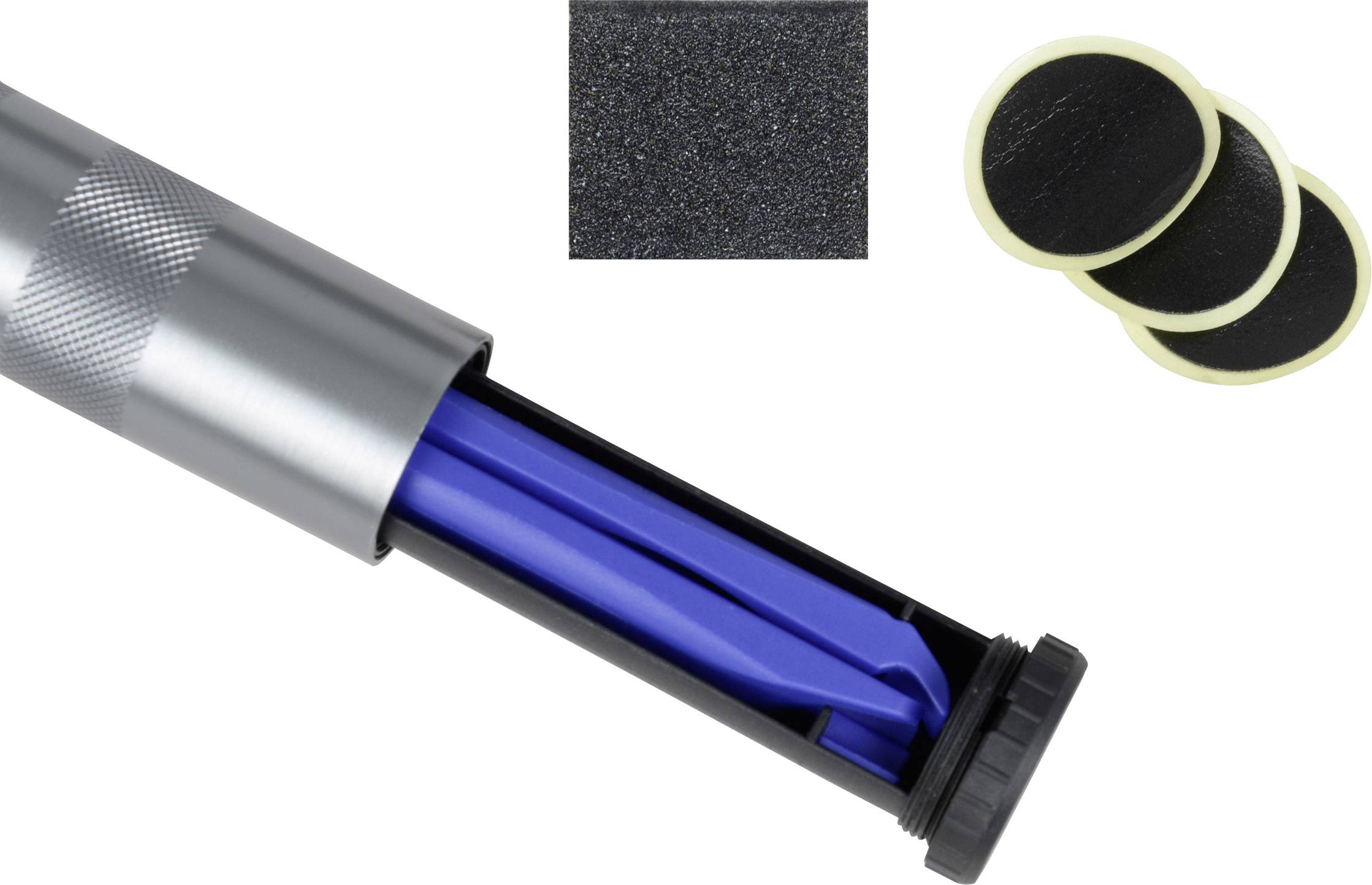 Silberne Fahrradpumpe mit blauem Griff, Reibefläche und drei gummierte Flicken zur Reifenreparatur oben rechts.