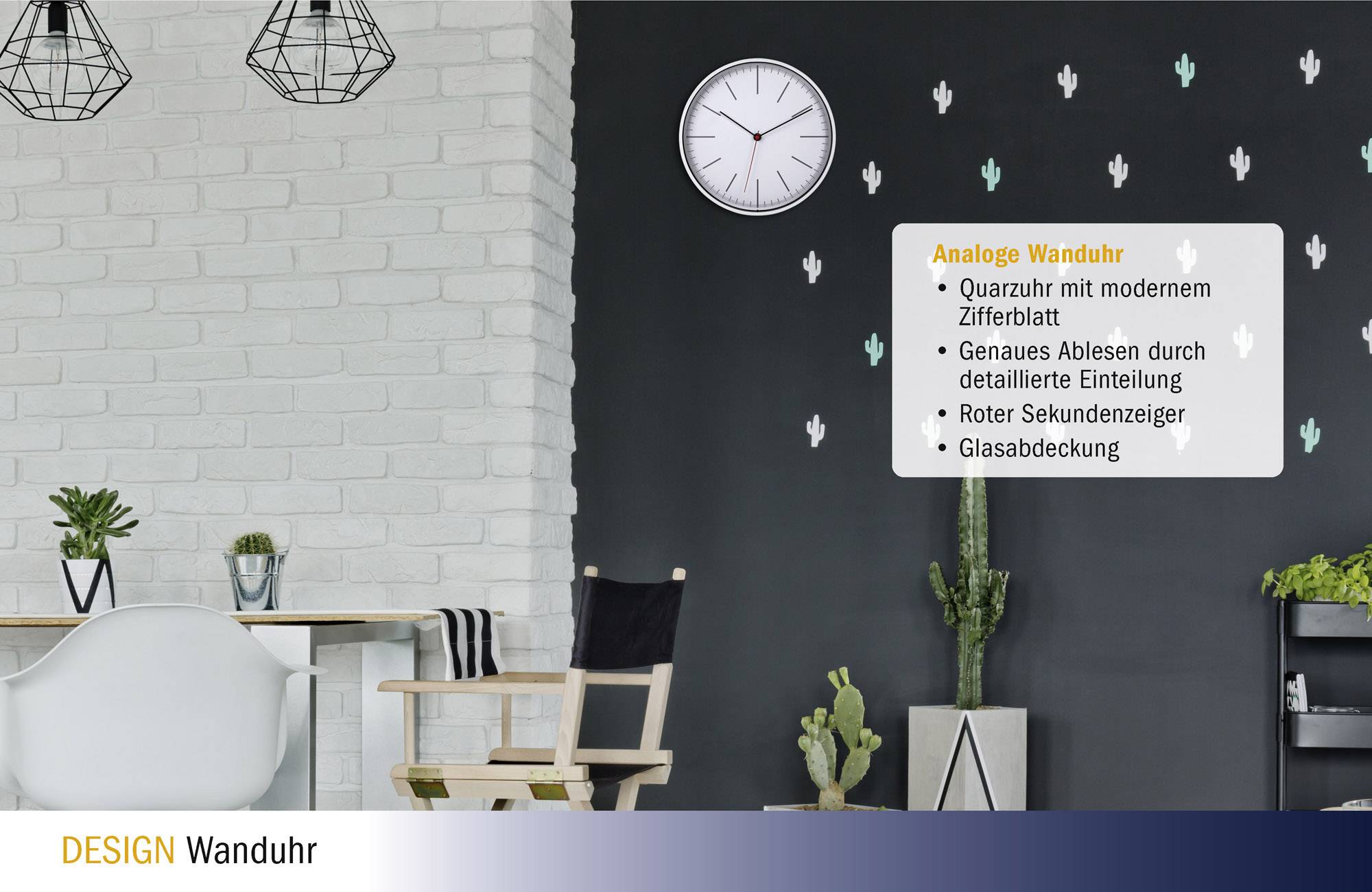 Wohnzimmer mit schwarzer Akzentwand, Uhr und Pflanzen. Text: 'Analoge Wanduhr' und Eigenschaften. Lampen und Stuhl als Dekoration.