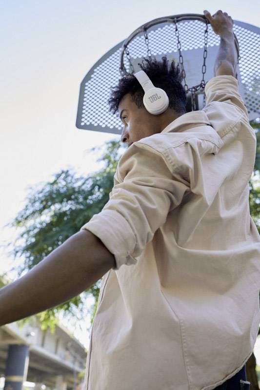 JBL Live 400BT On Ear Kopfhörer Bluetooth® Weiß Headset, Klang-Personalisierung, Lautstärkeregelung