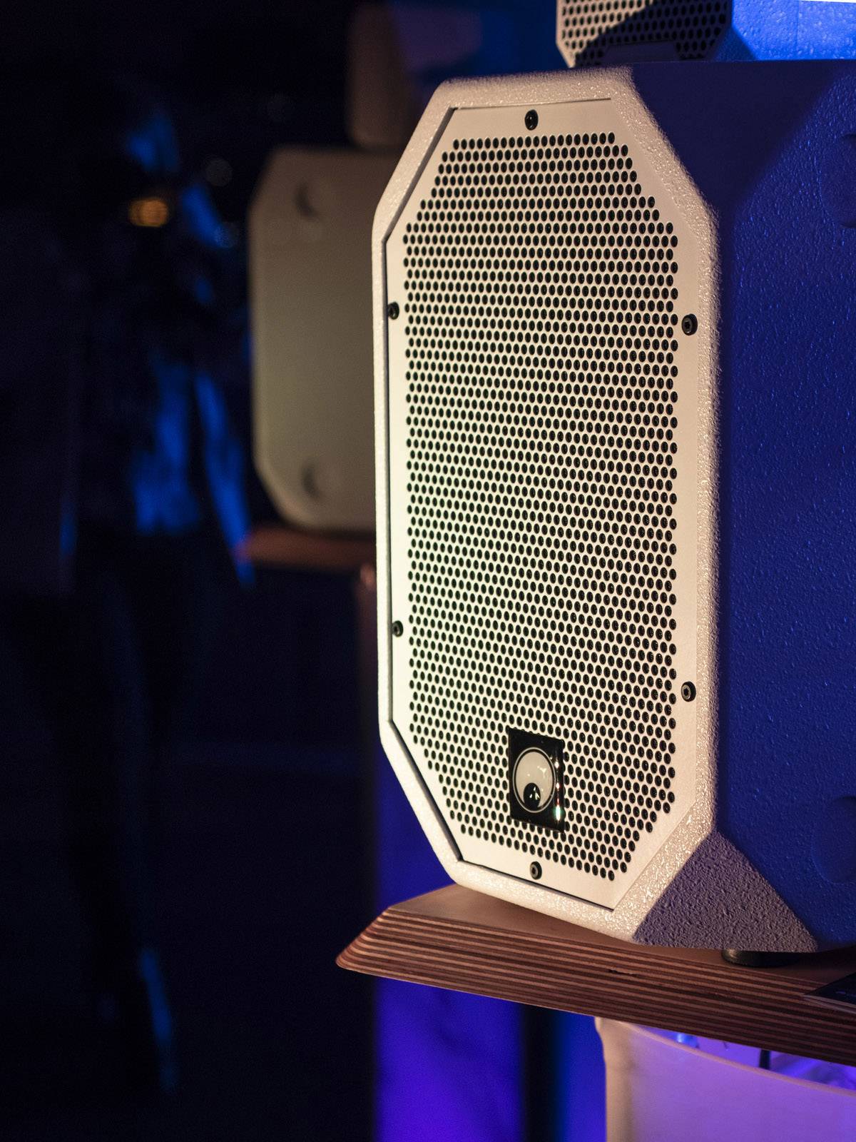 Omnitronic BOB-10A Aktiver PA Subwoofer 25.4 cm 10 Zoll 900 W 1 St.