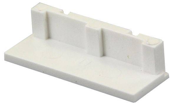 Ein weißes Kunststoffteil mit drei erhöhten Segmenten. Es ähnelt einer Halterung oder einer Komponente für einen spezifischen Zweck.