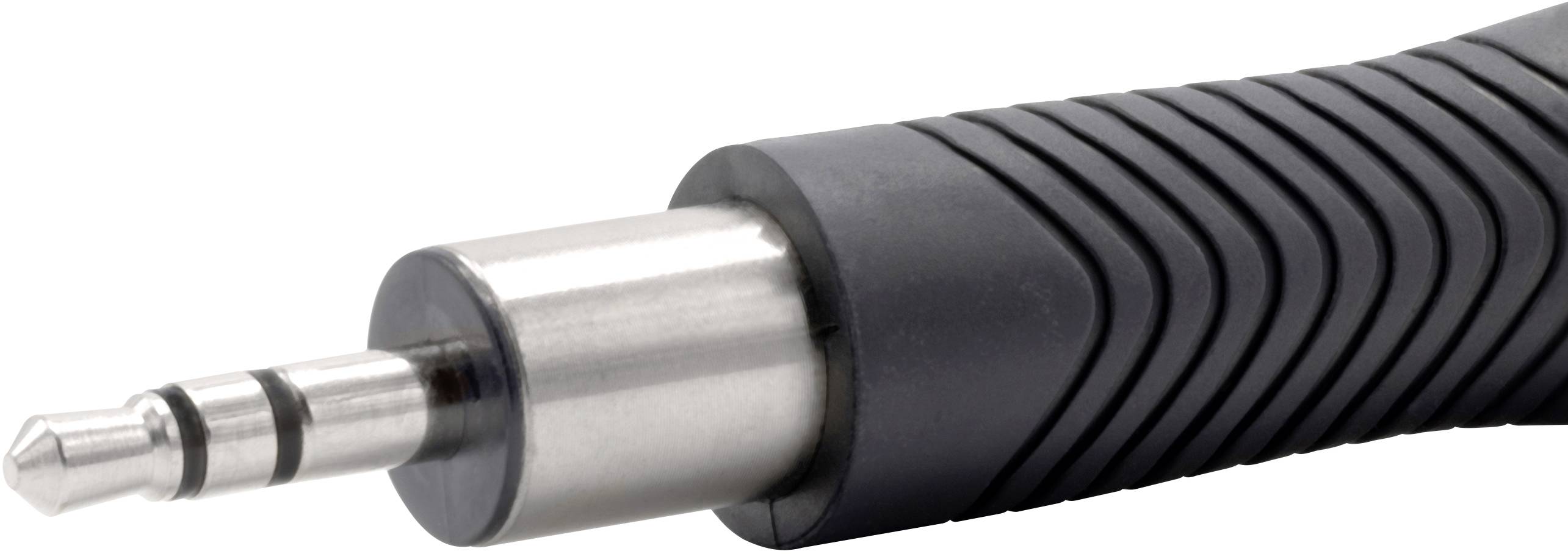 Schwarz-silberner 3,5-mm-Klinkenstecker, Nahaufnahme. Gerillte Grifffläche, gewöhnlich für Kopfhörer oder Audiogeräte verwendet.