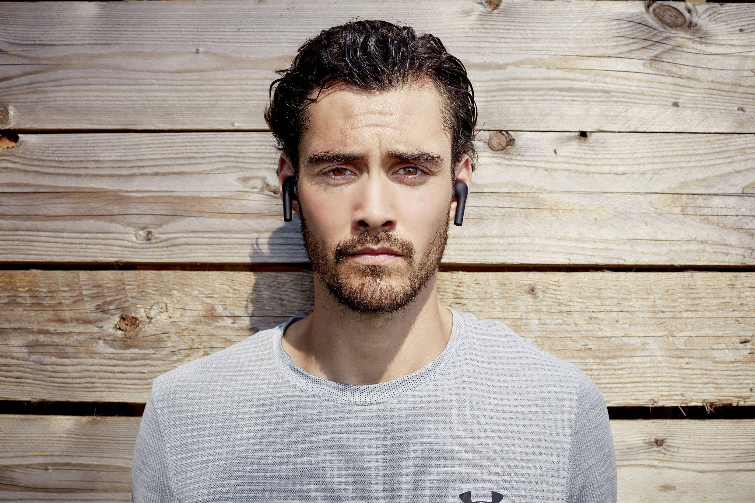 Boompods Bassline In Ear Kopfhörer Bluetooth® Schwarz Headset, Magnetisch, Touch-Steuerung