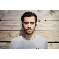 Boompods Bassline In Ear Kopfhörer Bluetooth® Schwarz Headset, Magnetisch, Touch-Steuerung Boompods Bassline In Ear Kopfhörer Bluetooth® Schwarz Headset, Magnetisch, Touch-Steuerung