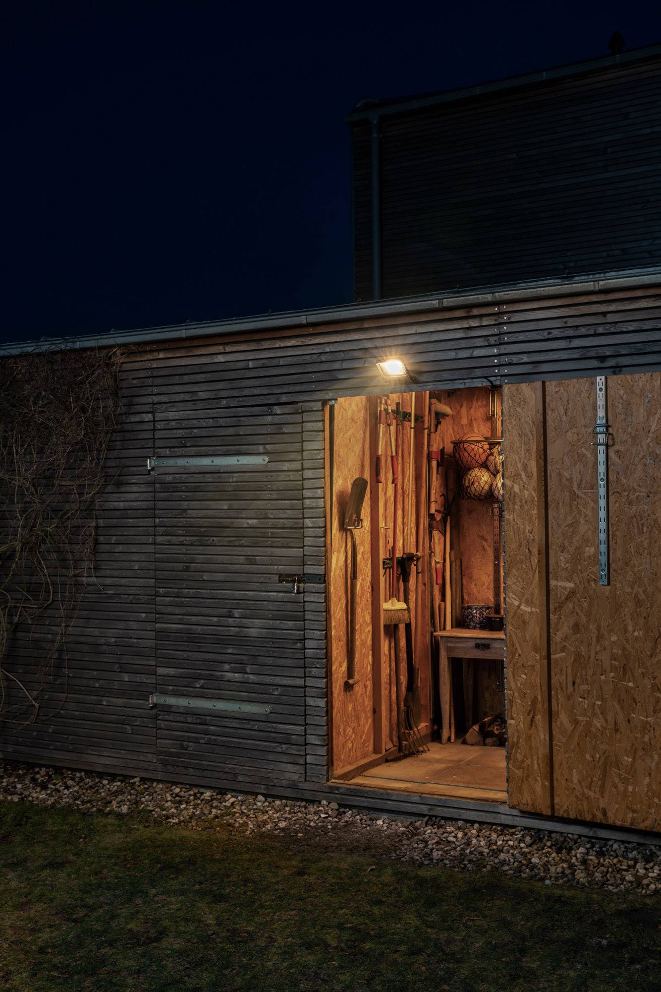 LEDVANCE ENDURA® FLOOD Sensor Warm White L 4058075239593 LED-Außenstrahler mit Bewegungsmelder 50 W Leuchtfarben: Warmweiß