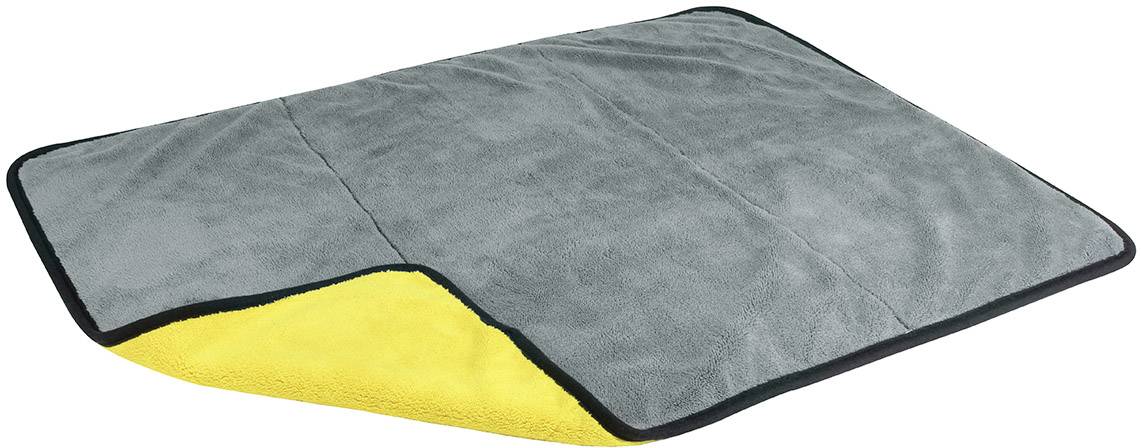 Graues Handtuch mit gelber Unterseite, ausgebreitet auf einer ebenen Fläche.