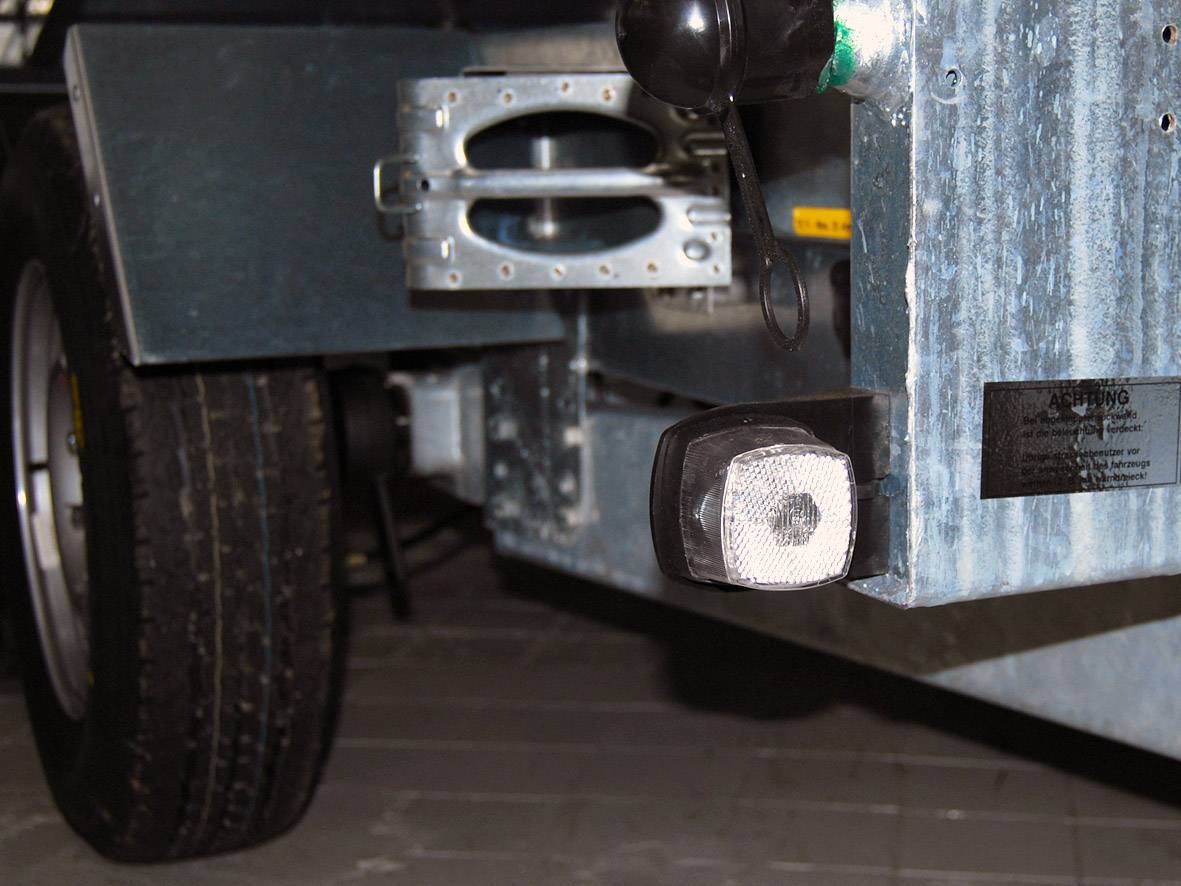 TFA Stecker Anhänger-Beleuchtungsset Positionslicht vorne, rechts, links 12V