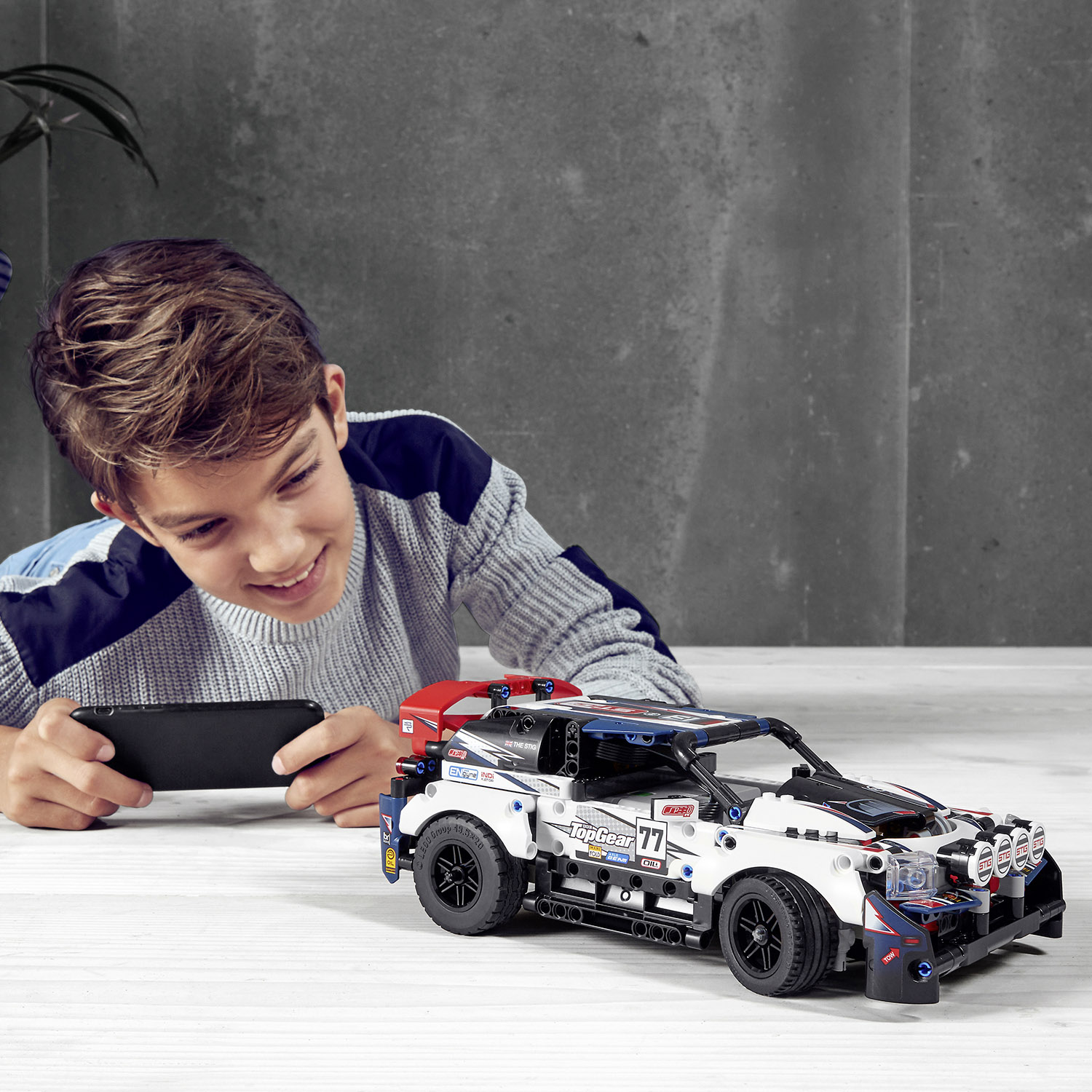42109 LEGO® TECHNIC Top-Gear Ralleyauto mit App-Steuerung
