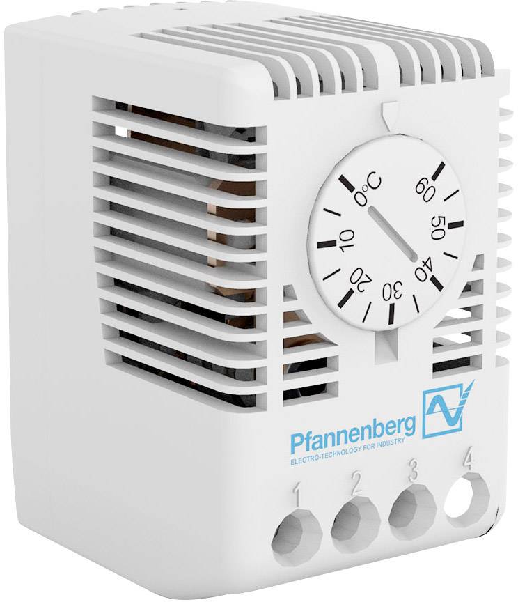Ein weißes Thermostat von Pfannenberg mit einem runden Temperaturregler vorne, eingestellt auf etwa 20 Grad Celsius.