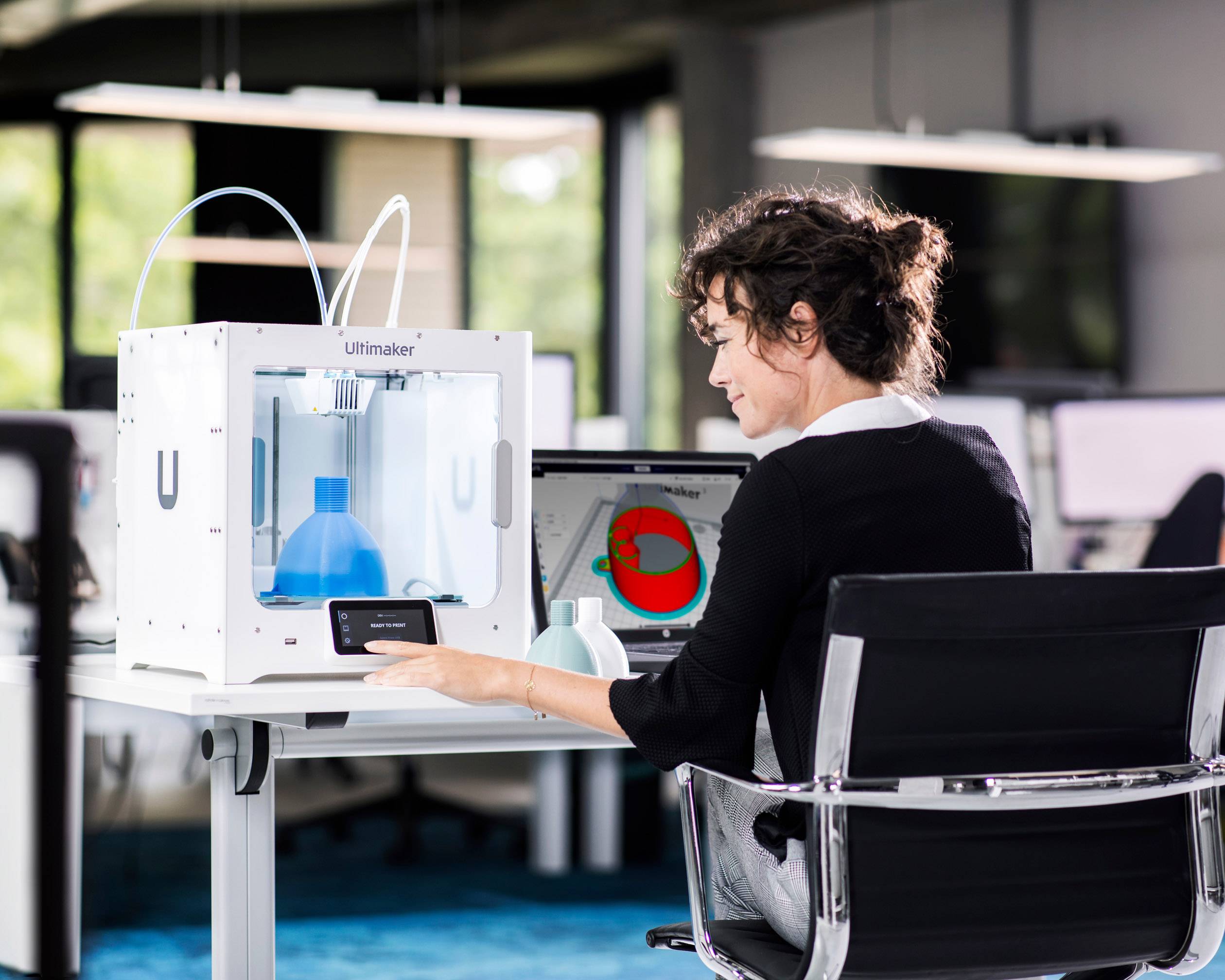 UltiMaker S3 3D Drucker beheizbares Druckbett, Dual-Düsen-System (Dual Extruder)
