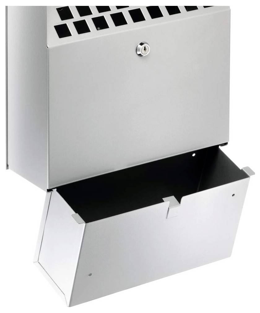 Ein rechteckiger Metallbehälter mit einem oberen Abschnitt mit Belüftungslöchern und einem unteren Abschnitt mit einer offenen Klappe, gesichert mit einem Schloss.