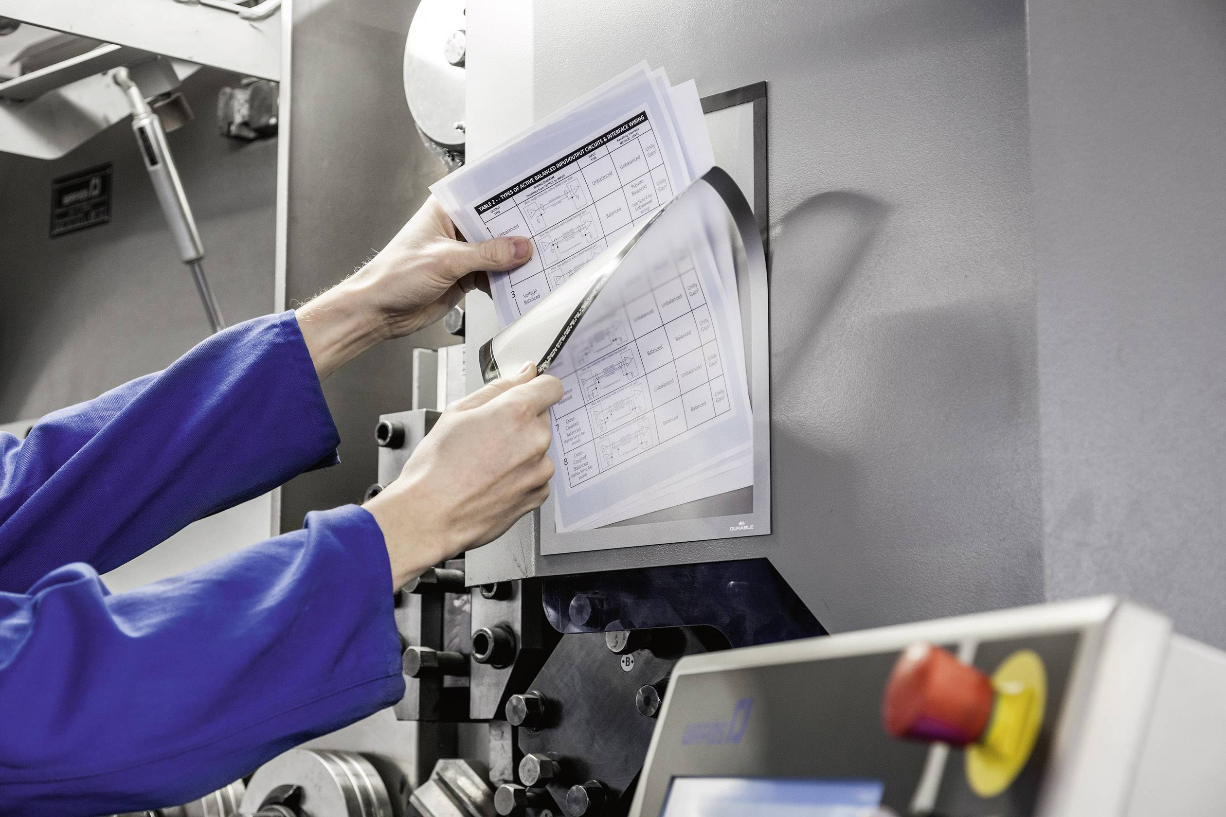 Durable 498523 Info-Rahmen, magnetisch Silber (metallic) (B x H) 326 mm x 236 mm DIN A4