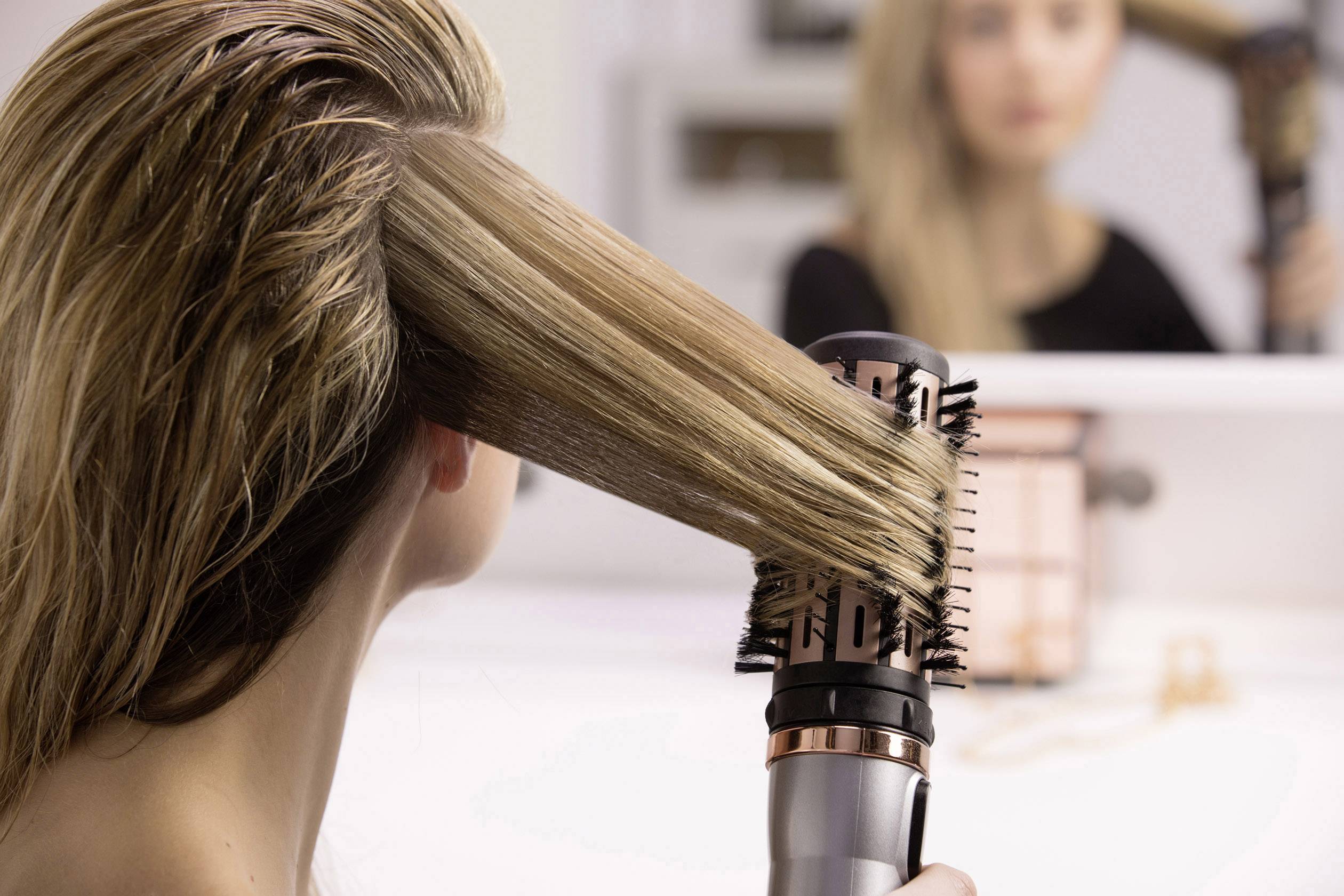 Remington CB8338 Warmluftbürste Schwarz mit Display