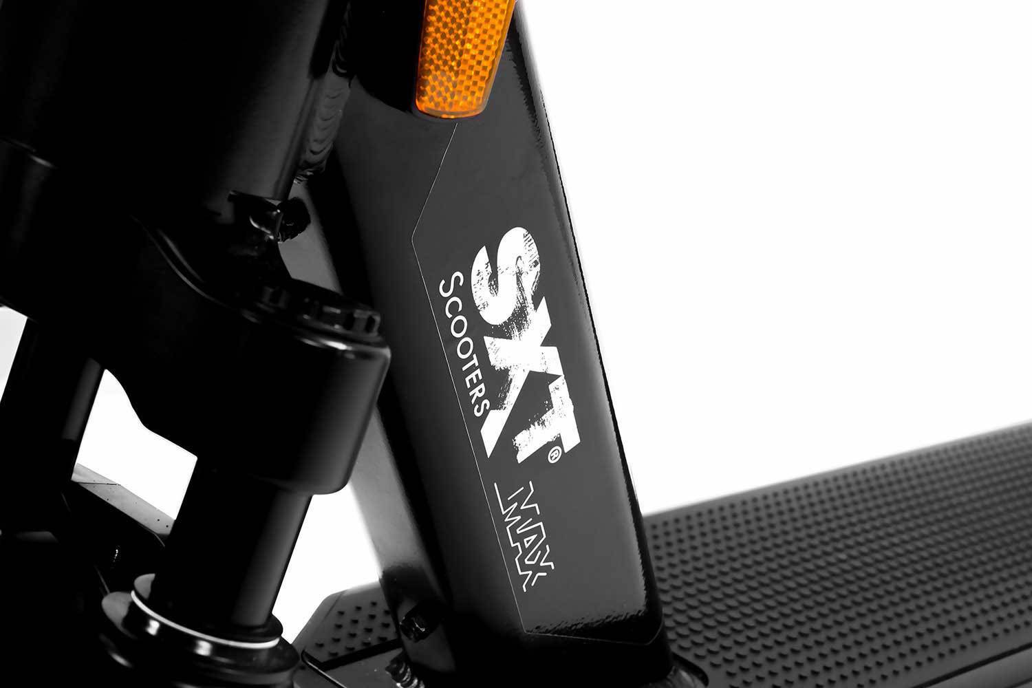 SXT Scooters MAX eKFV E-Scooter Schwarz Lithium 36V 12.8Ah Straßenzulassung: Deutschland