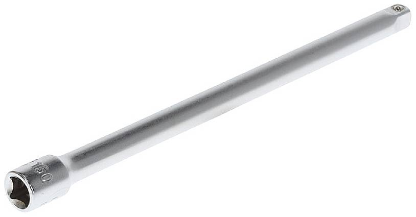 Ein langer, silberner Steckschlüssel-Verlängerungsstab aus Metall ohne sichtbare Marke oder Beschriftung, auf weißem Hintergrund.