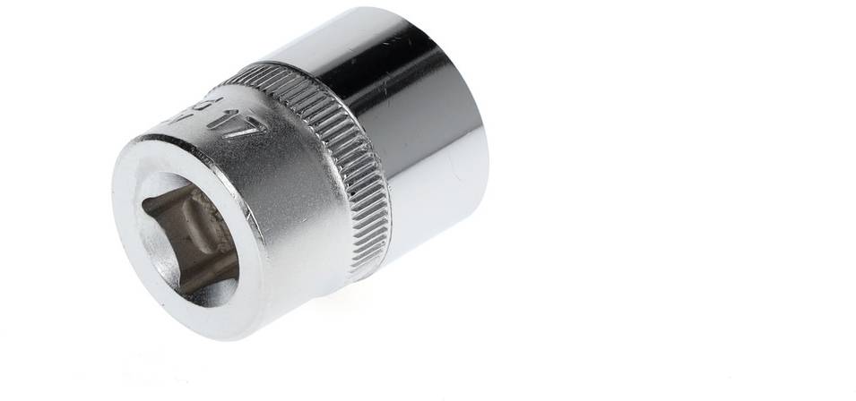 Metallische Stecknuss, matt und glänzend, für Steckschlüssel; Größe '17', geeignet für mechanische Arbeiten.
